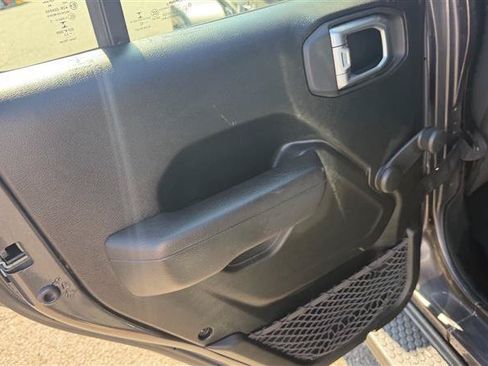 Used 2022 Jeep Wrangler Unlimited Sport AWD/4WD image 11