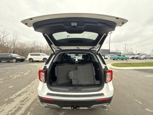 Used 2024 Ford Explorer Limited w/ Limited Technology Package image 24