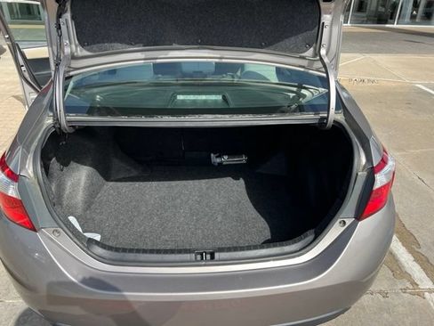 Used 2016 Toyota Corolla LE FWD image 11