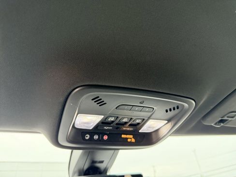 Used 2023 Chevrolet Traverse RS w/ LPO, Floor Liner Package image 27