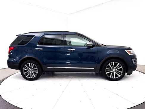 Used 2016 Ford Explorer Platinum AWD/4WD image 34