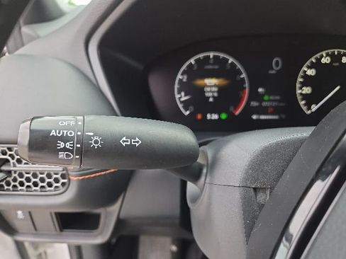 Used 2025 Honda HR-V Sport image 34