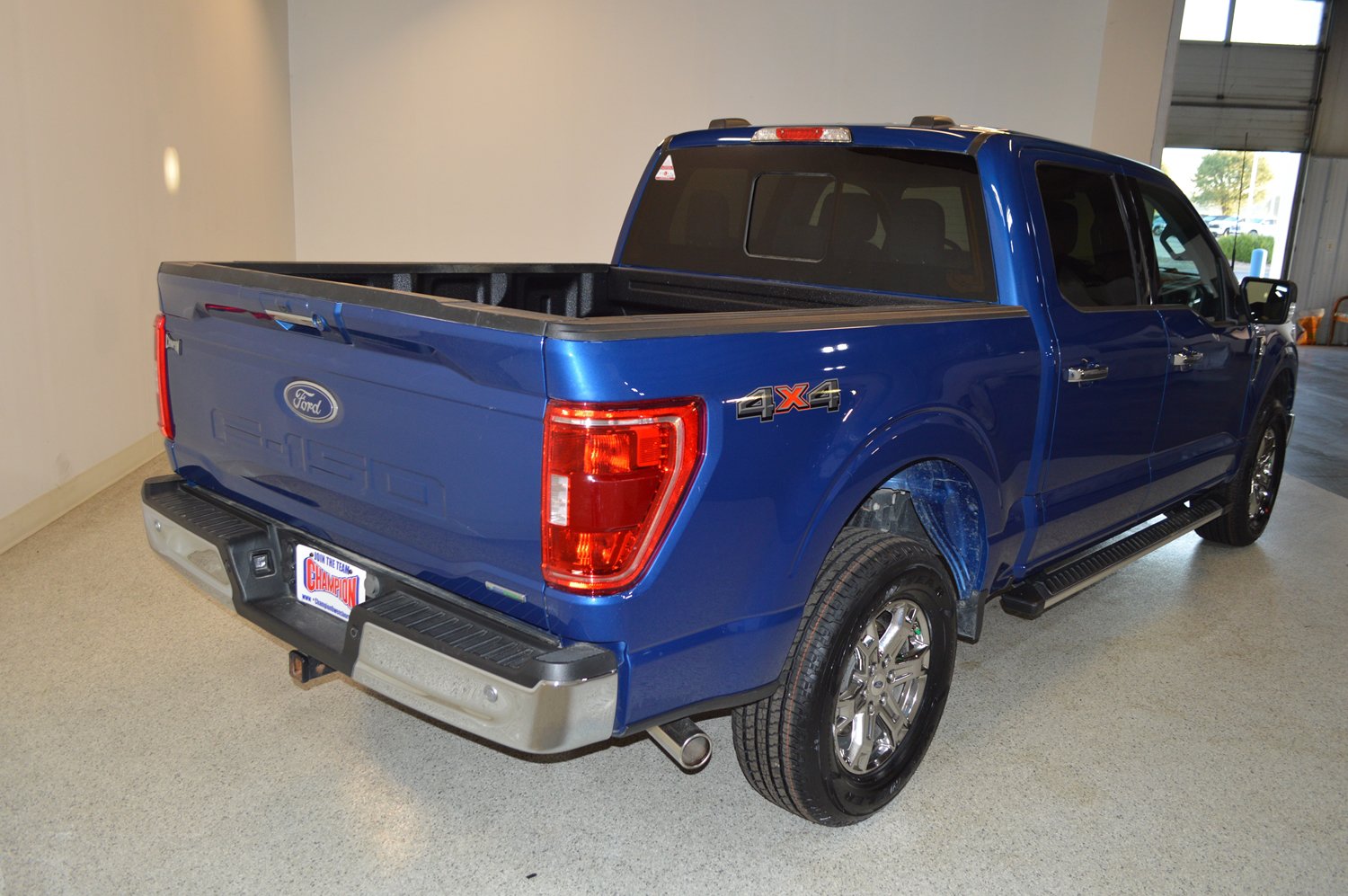 Used 2023 Ford F150 XLT w/ Equipment Group 302A High AWD/4WD image 3