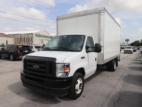 Used 2024 Ford E-350 and Econoline 350 Super Duty w/ Power Windows & Locks Group RWD image 3