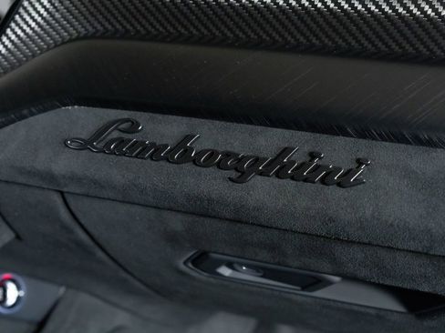 Used 2024 Lamborghini Urus Performante image 37