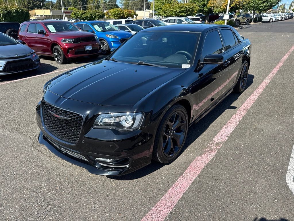Used 2023 Chrysler 300 S w/ Comfort Group RWD image 3
