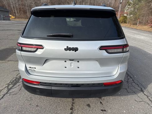 Used 2024 Jeep Grand Cherokee L Altitude image 4