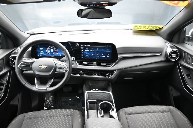 Used 2025 Chevrolet Equinox LT FWD image 41