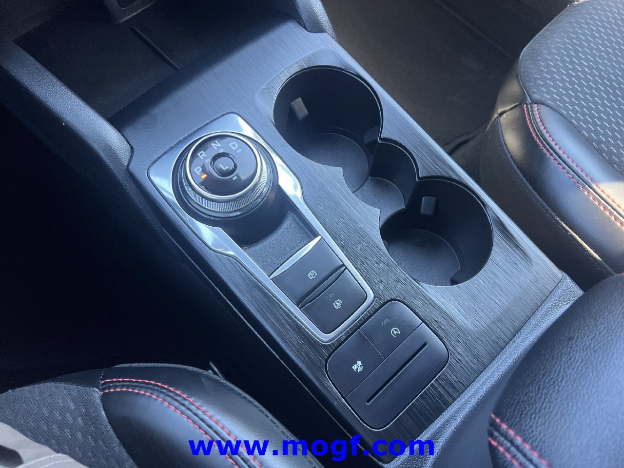 Used 2025 Ford Escape ST-Line FWD image 11