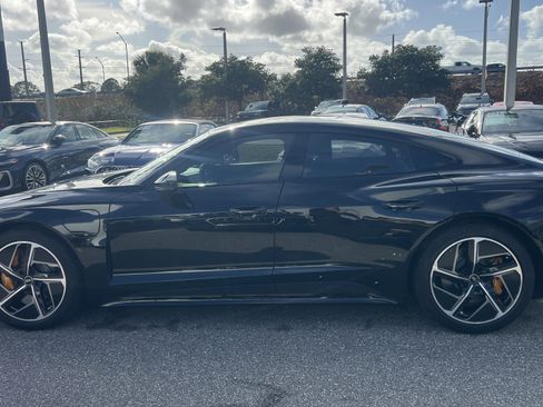 Used 2023 Audi RS e-tron GT w/ Carbon Performance Package image 10