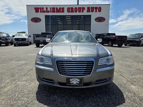 Used 2011 Chrysler 300 Limited w/ Sound Group RWD image 3