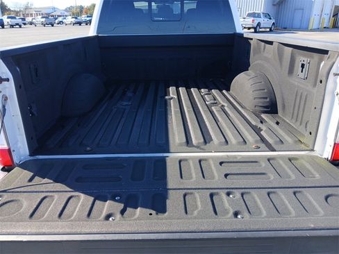 Certified 2019 Ford F250 Lariat w/ Chrome Package image 18