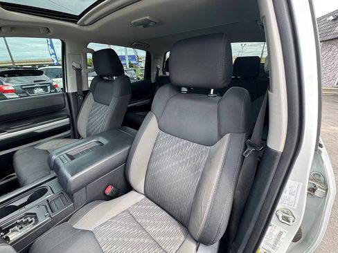 Used 2019 Toyota Tundra SR5 AWD/4WD image 15
