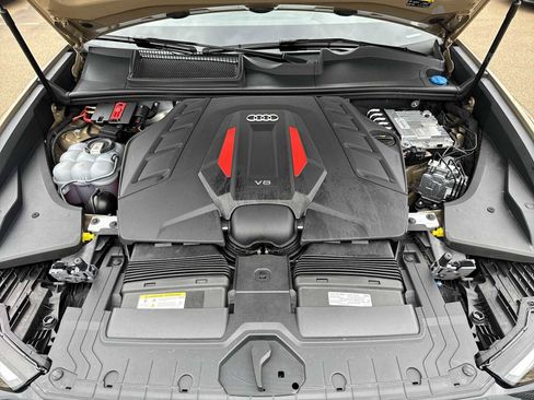 Used 2024 Audi SQ8 Prestige image 13