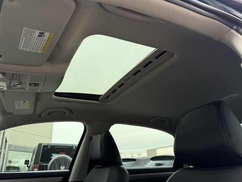 Used 2021 Volkswagen Passat 2.0T SE image 16