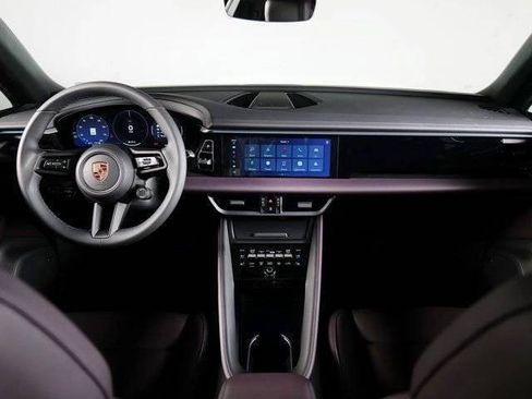 New 2025 Porsche Macan 4 Electric AWD/4WD image 12