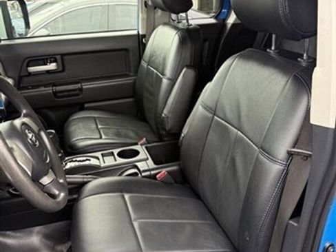 Used 2007 Toyota FJ Cruiser 4WD image 5