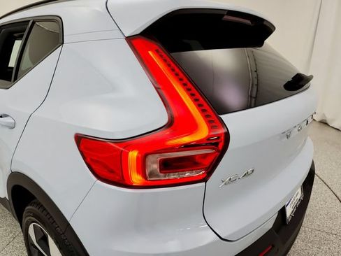 Certified 2026 Volvo XC40 B5 Plus AWD/4WD image 29