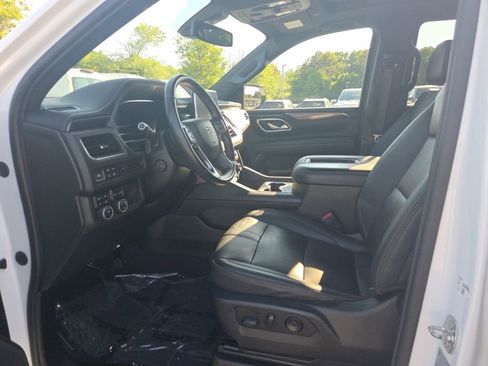 Used 2022 Chevrolet Tahoe RST w/ Luxury Package AWD/4WD image 3