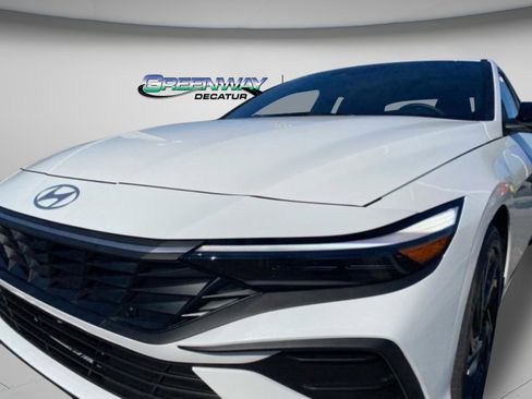 New 2026 Hyundai Elantra Sport FWD image 28