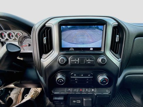 Used 2020 Chevrolet Silverado 1500 LT w/ Trailering Package AWD/4WD image 14