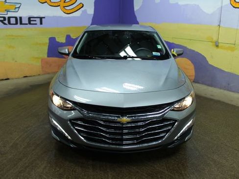 Used 2023 Chevrolet Malibu LT image 3