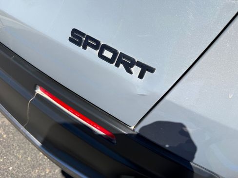 Used 2023 Honda HR-V Sport image 9
