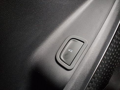 New 2026 Buick Enclave Sport Touring w/ LPO, Floor Liner Package image 12