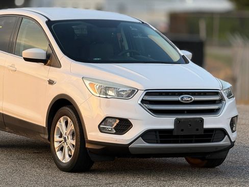 Used 2017 Ford Escape SE AWD/4WD image 15