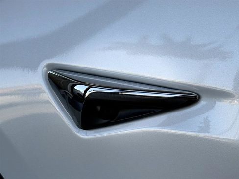 Used 2019 Tesla Model 3 Standard Range Plus image 10