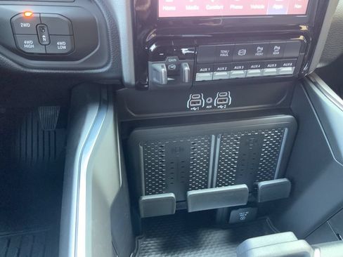 New 2026 RAM 2500 Laramie w/ Night Edition AWD/4WD image 28
