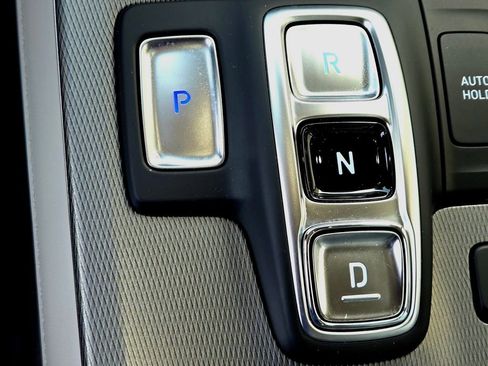 Used 2022 Hyundai Palisade Limited image 19