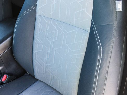 Used 2022 Toyota Tacoma TRD Off-Road image 23