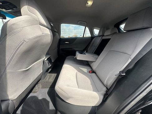 Certified 2024 Toyota Venza LE image 15