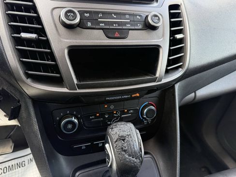 Used 2019 Ford Transit Connect XL FWD image 22