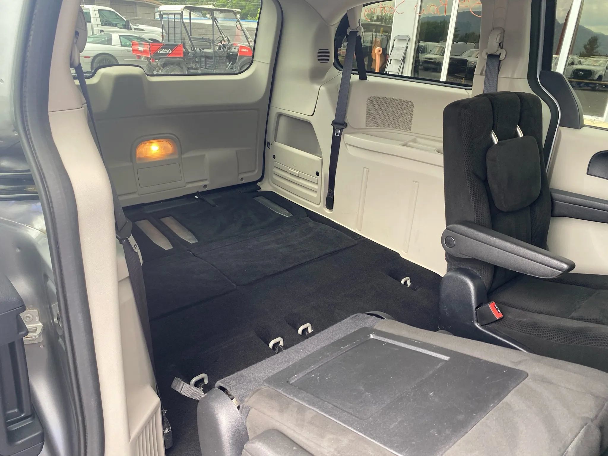 Used 2016 Dodge Grand Caravan SE w/ Quick Order Package 29E SE FWD image 26