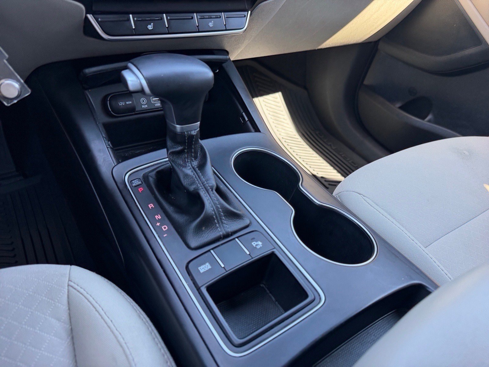 Used 2020 Kia Sorento LX w/ LX I4 Convenience Package FWD image 25