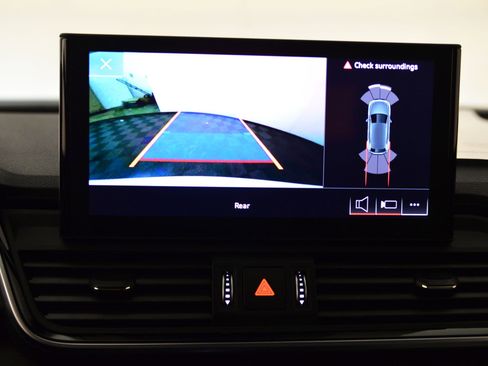 Certified 2022 Audi Q5 e Premium w/ Convenience Package image 32