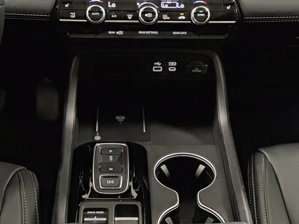 Used 2025 Honda Pilot Touring image 18