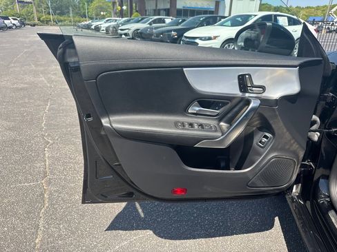Used 2025 Mercedes-Benz CLA 250 image 11