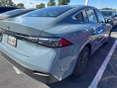 Certified 2026 Nissan Sentra SV w/ SV Convenience Package FWD image 4
