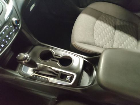 Used 2019 Chevrolet Equinox LT FWD image 26