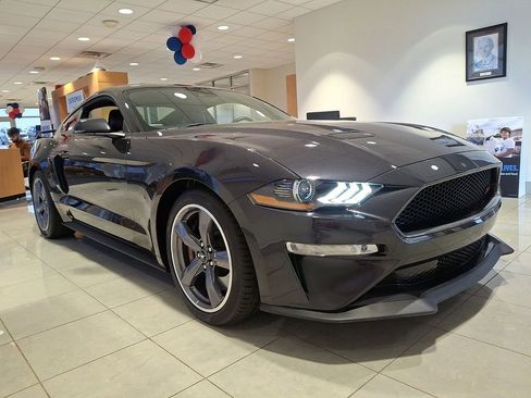Used 2022 Ford Mustang GT Premium w/ GT Performance Package RWD image 1