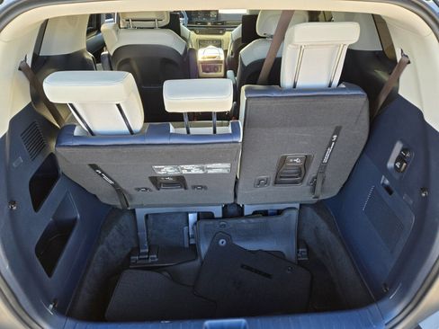 Certified 2025 Kia Carnival SX Prestige image 14