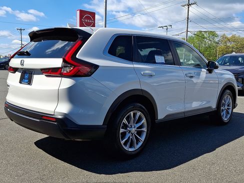 Used 2024 Honda CR-V EX image 4