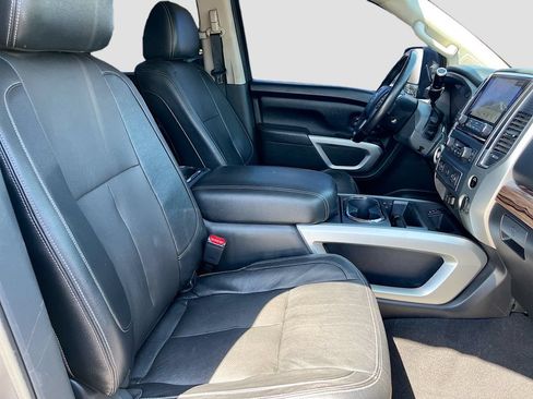 Used 2020 Nissan Titan SL w/ Moonroof Package RWD image 30