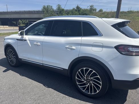 Used 2020 Lincoln Nautilus Reserve AWD/4WD image 6