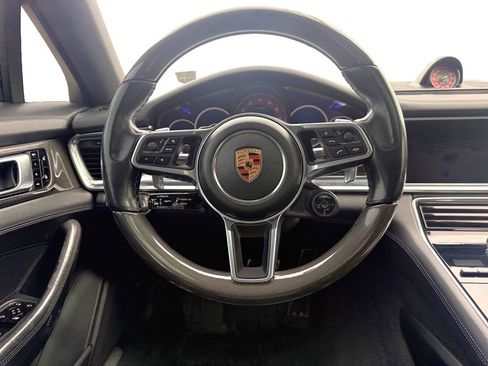 Used 2018 Porsche Panamera 4S image 16