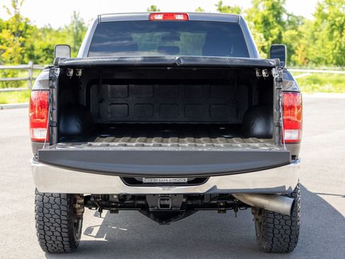 Used 2018 RAM 2500 Tradesman w/ Chrome Appearance Group AWD/4WD image 29