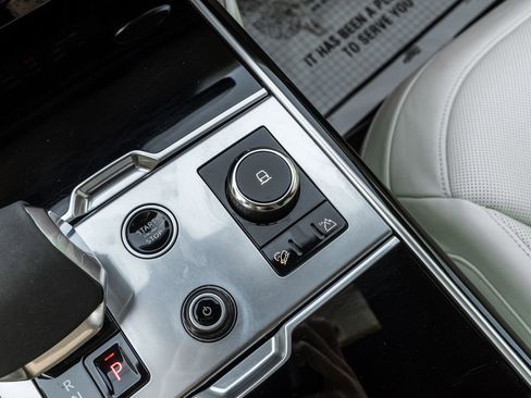 Used 2023 Land Rover Range Rover SE AWD/4WD image 23